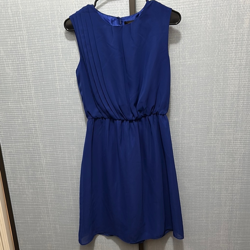 Elegant Blue Sleeveless Dress